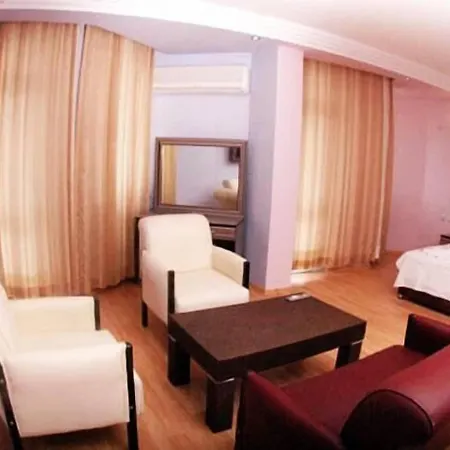 Zel Hotel 3*